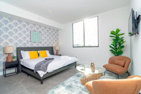 King Bed brand new Oasis minutes to Brickell